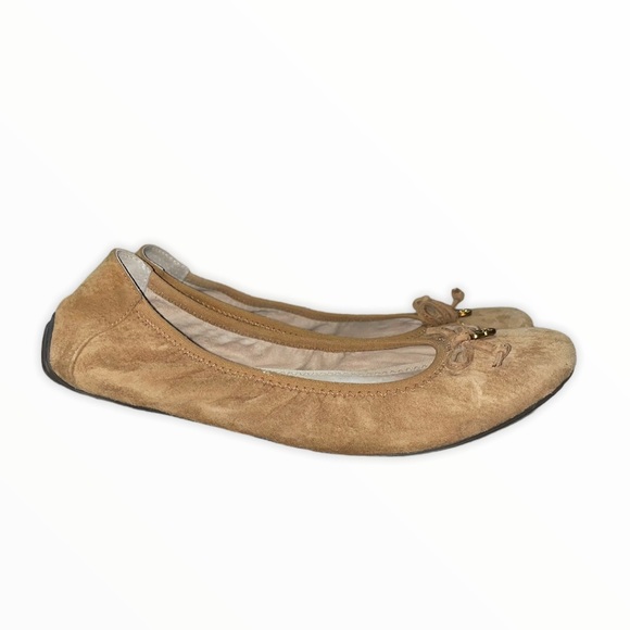 G.H Bass and CO Brown Suede Flats - Picture 4 of 6